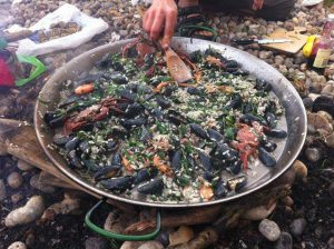 Foraged paella cook-up mussel picking